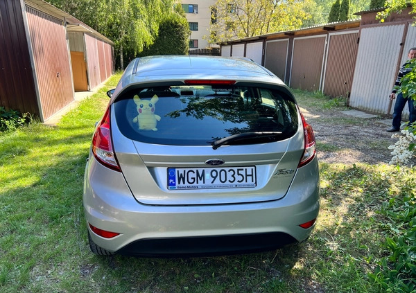 Ford Fiesta cena 31600 przebieg: 153000, rok produkcji 2016 z Milanówek małe 37